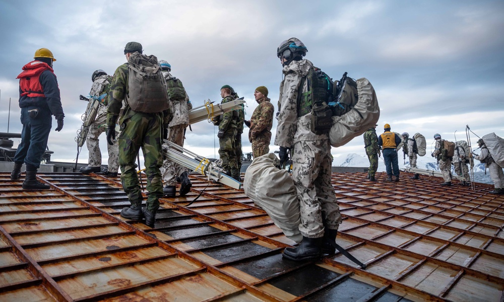 USS Gunston Hall conducts small boat operations with Swedish and Finnish Marines during Steadfast Defender 24