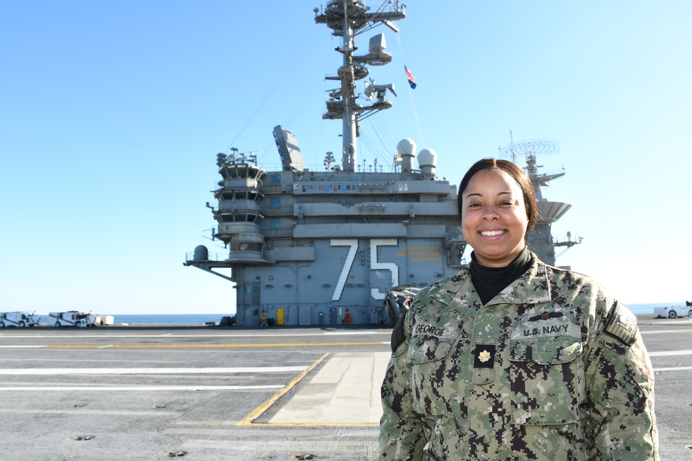 Shipyard spotlight: Commanding Officer of Surgemain Nashville, Norfolk Naval Shipyard Detachment Seizes Opportunity to Participate in Carrier Sea Trials