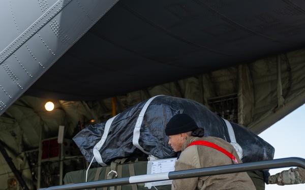 Airmen, Soldiers load AFCENT C-130s with humanitarian aid bound for Gaza