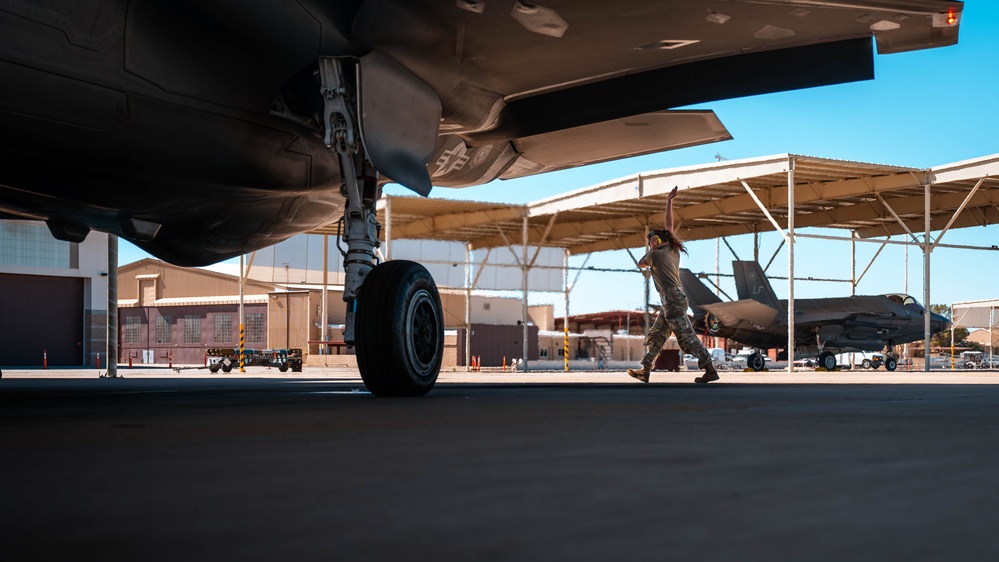 Sky’s the Limit: Women Pilots Take Flight at Luke AFB