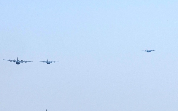 Airmen, Soldiers load AFCENT C-130s with humanitarian aid bound for Gaza