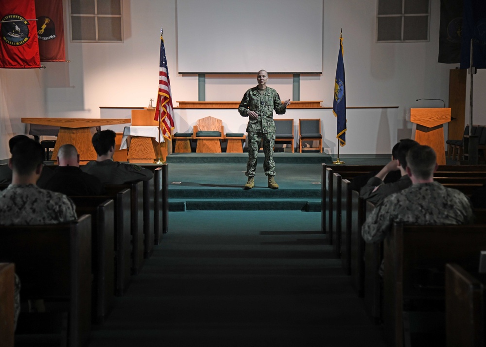 CNR visits NAS Whidbey Island