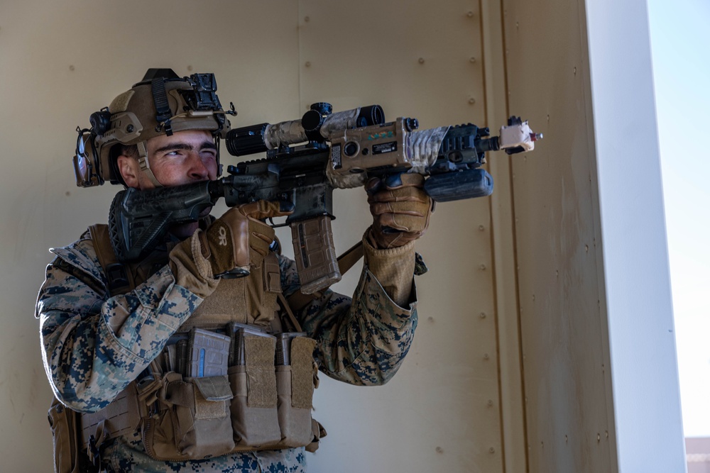 Marines with V26 use the new MCTIS gear during MWX, SLTE 2-24