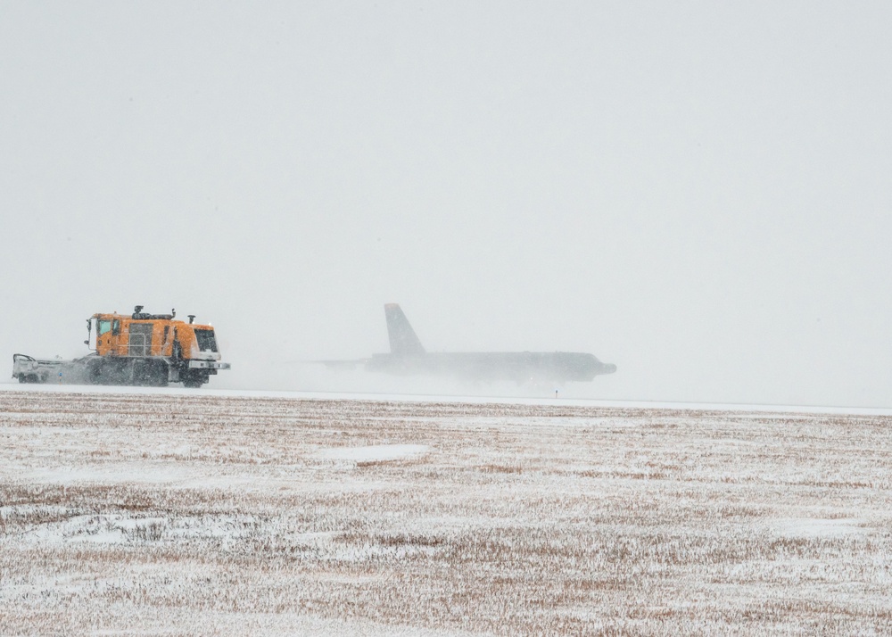 Minot B-52H Stratofortresses return from Bomber Task Force deployment