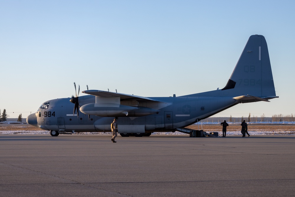 ARCTIC EDGE 2024: Fox 2/14 Marines conduct HIRAIN