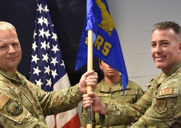 914 LRS welcomes new commander