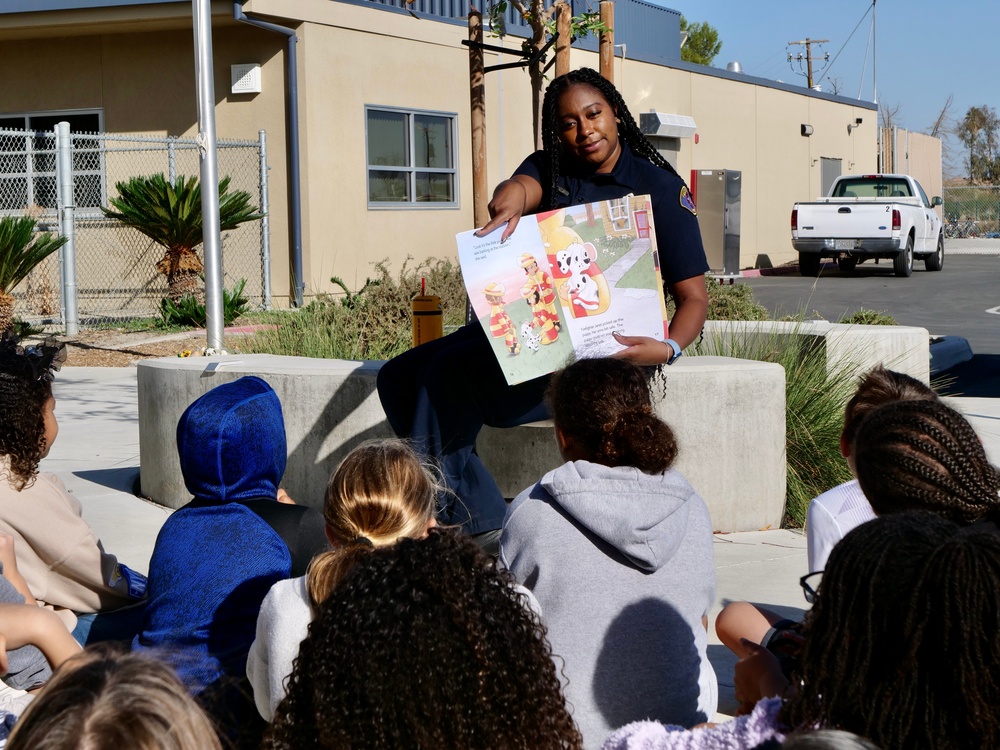 Firefighters Read to Students