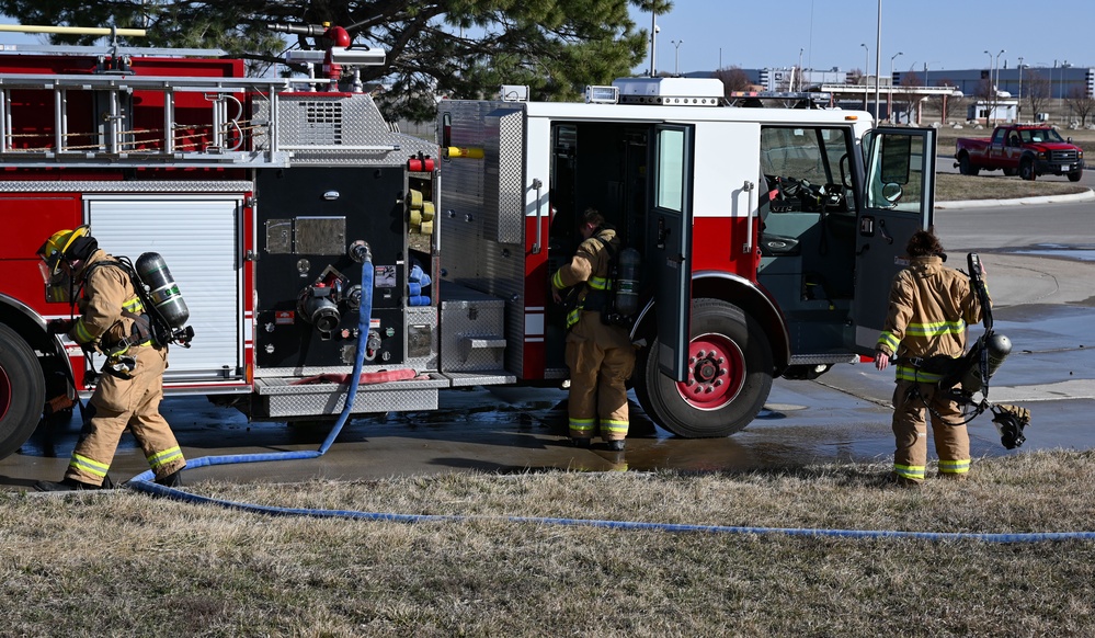 Guard firefighters conduct live burn training