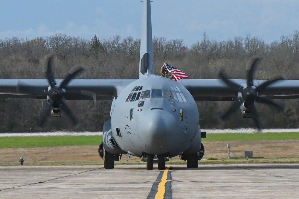 19 AW Airmen return to Home of Herk Nation