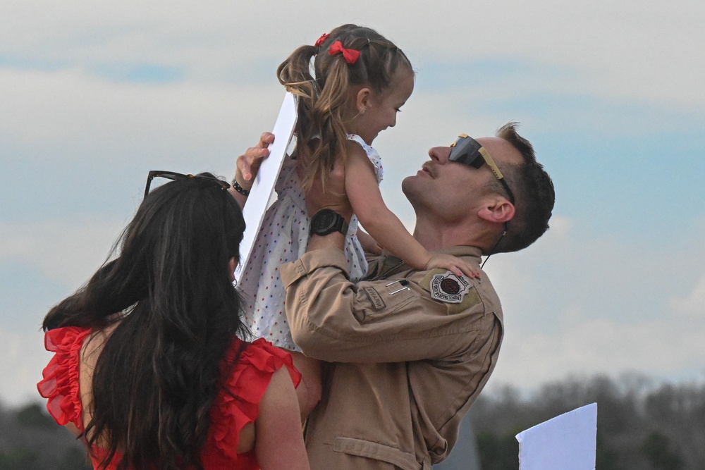 19 AW Airmen return to Home of Herk Nation