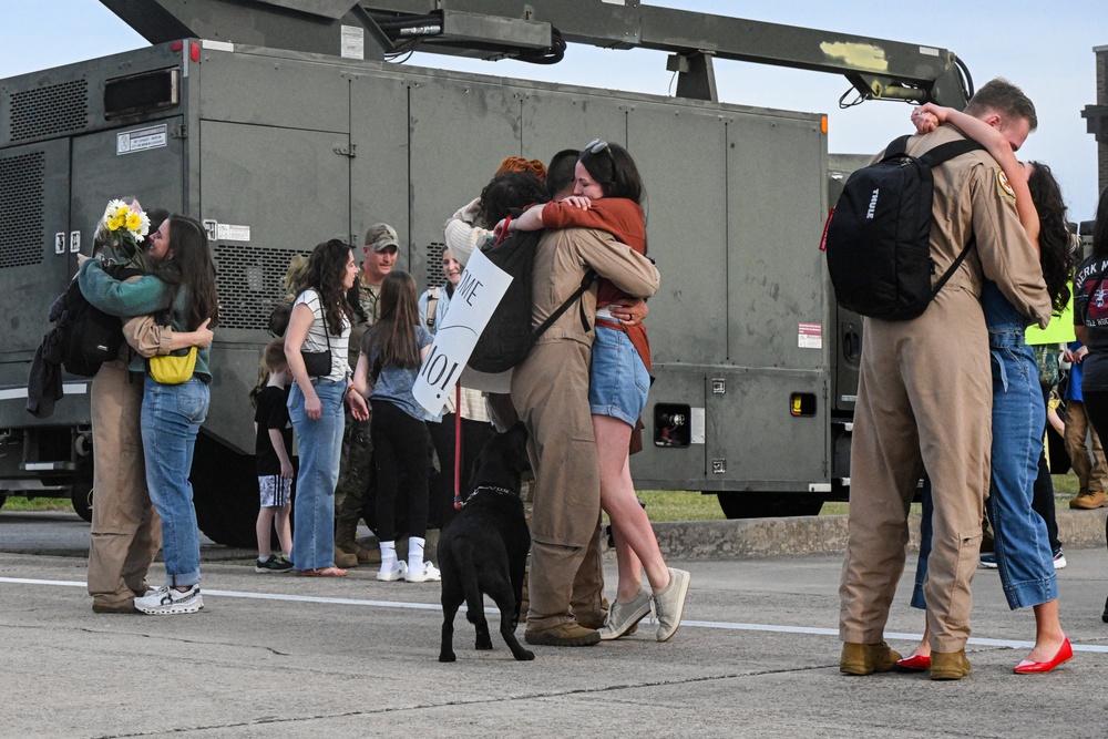 19 AW Airmen return to Home of Herk Nation