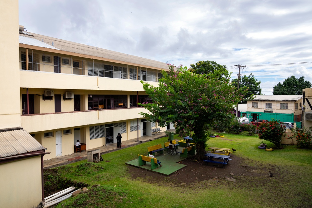 USAF surgical team tour hospital in St. Vincent