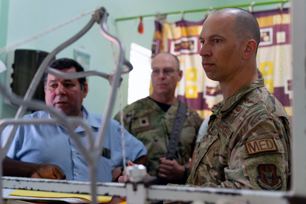 USAF surgical team tour hospital in St. Vincent