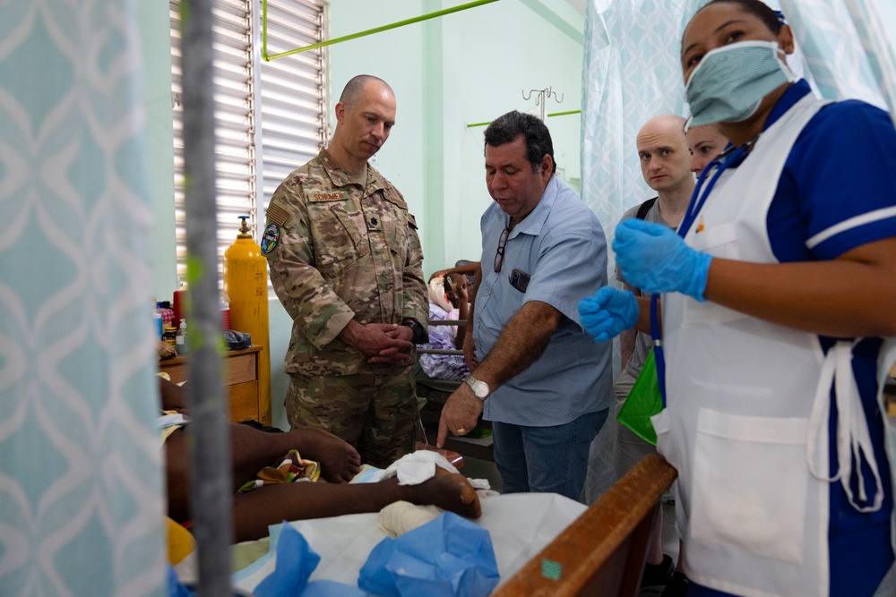 USAF surgical team tour hospital in St. Vincent