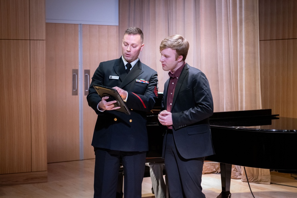 Navy Band vocalists give masterclass at Liberty University