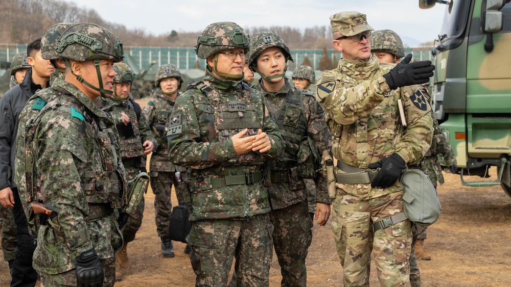 ROK Army general tours Freedom Shield 24, training site