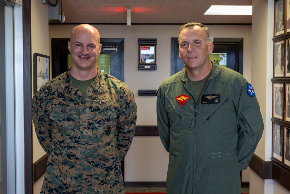MARFORPAC deputy commander visits 1st MAW
