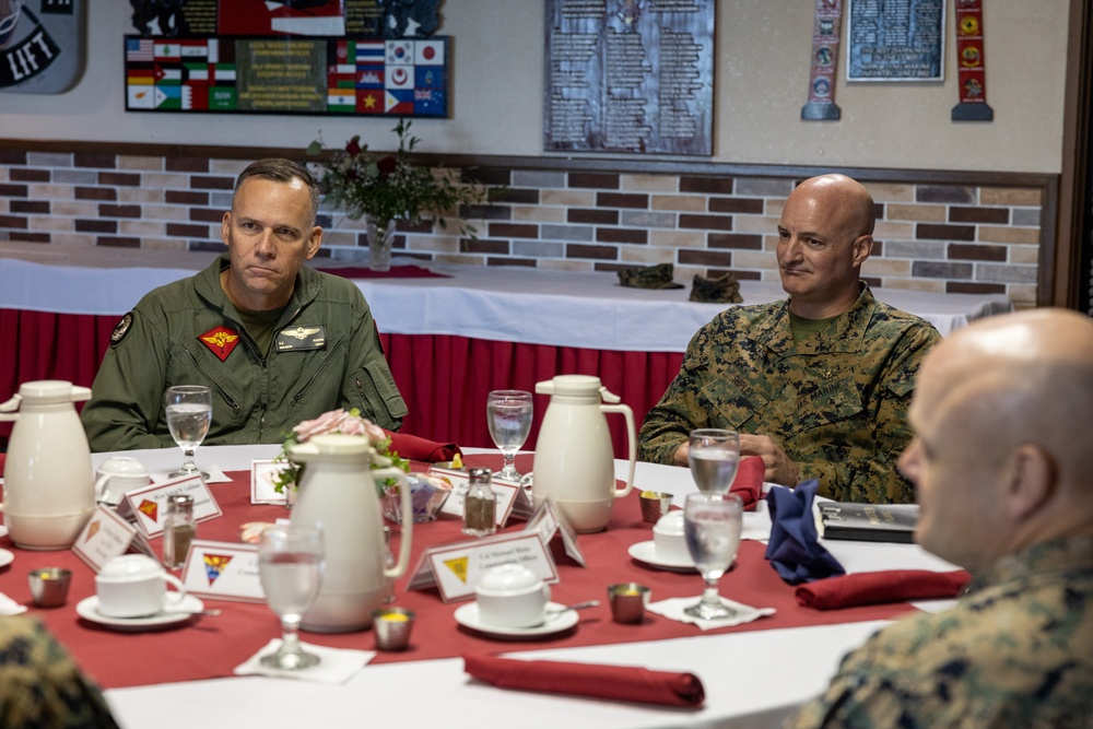 MARFORPAC deputy commander visits 1st MAW