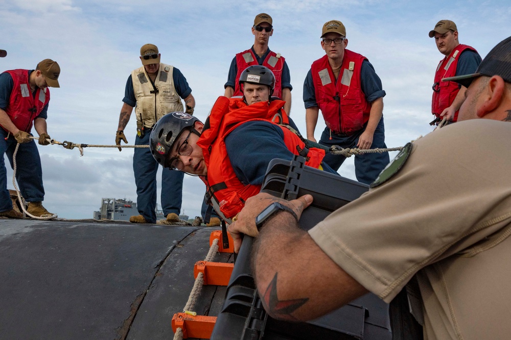 USS Florida visits U.S. Navy Support Facility Diego Garcia