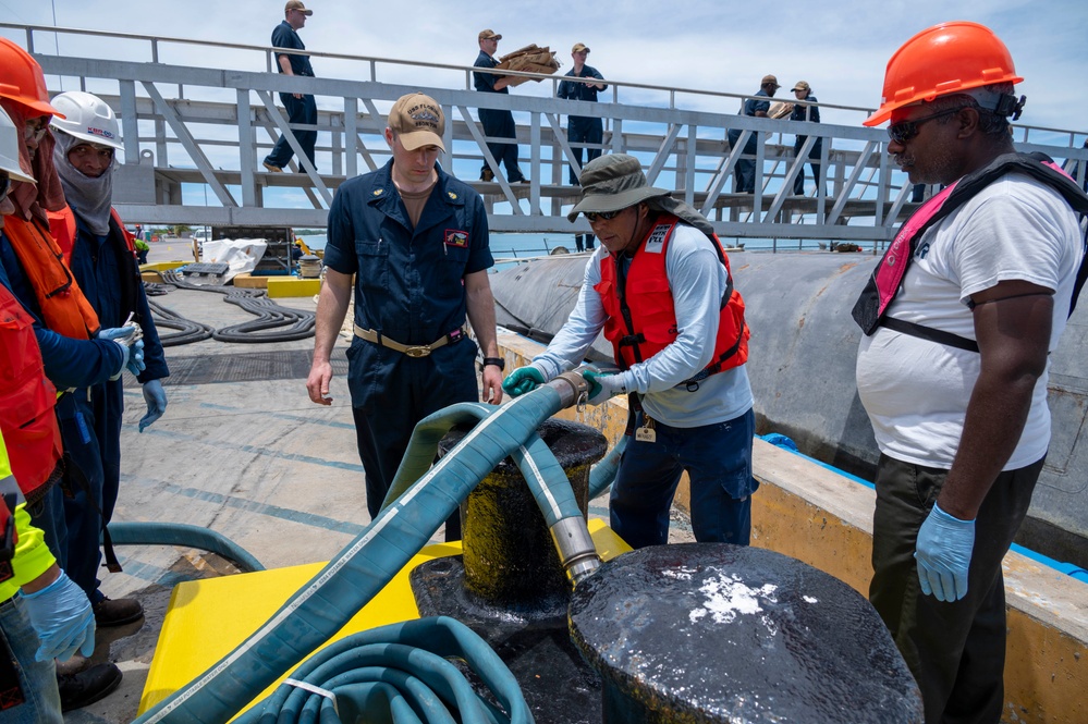 USS Florida visits U.S. Navy Support Facility Diego Garcia