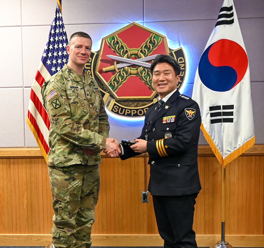 The USAG Humphreys Installation Commander meets the new Pyeongtaek Police Chief