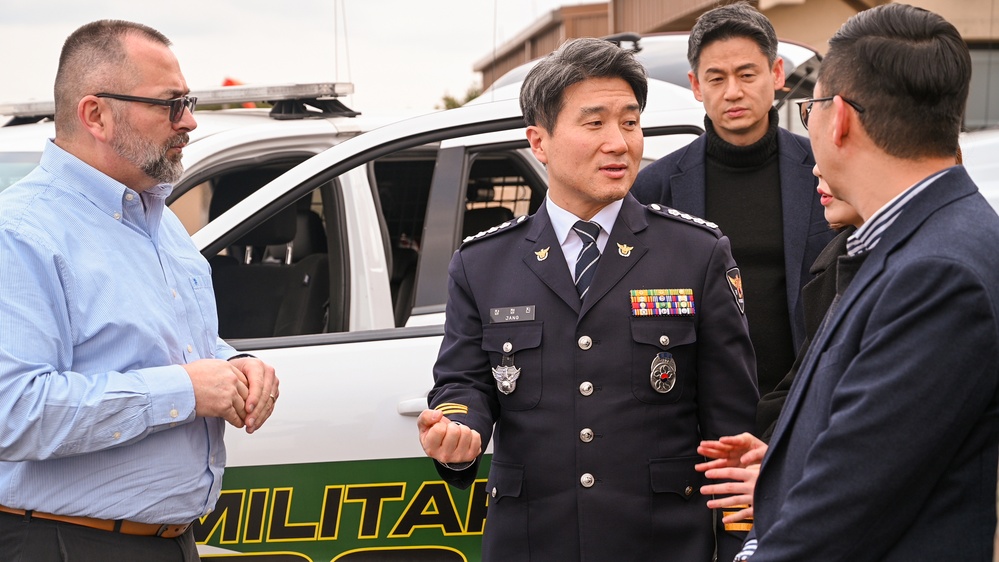 The USAG Humphreys Installation Commander meets the new Pyeongtaek Police Chief