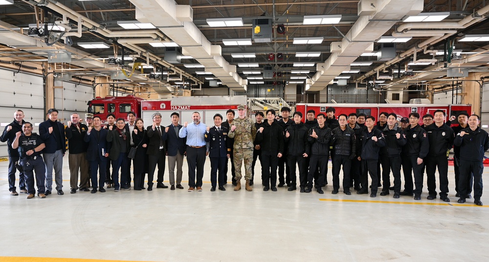 The USAG Humphreys Installation Commander meets the new Pyeongtaek Police Chief