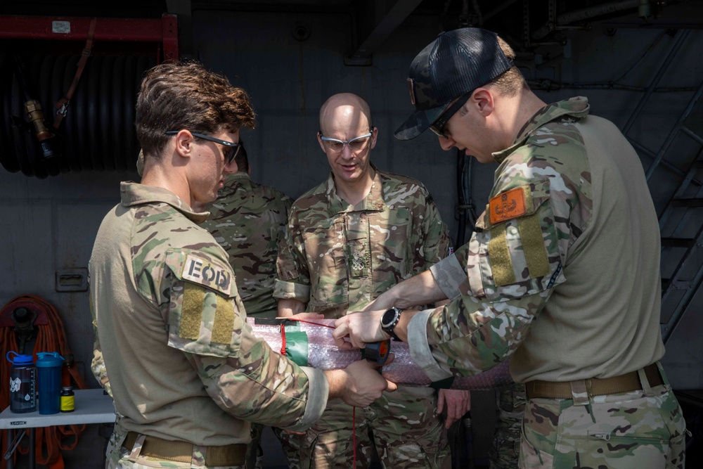 Explosive Ordnance Disposal Technicians Conducts Subject Matter Exchange with British Royal Navy in the Red Sea