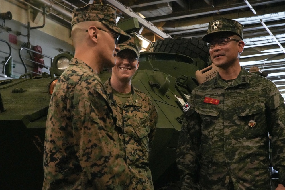 15th MEU, USS Somerset Host ROK Navy and Marine Corps