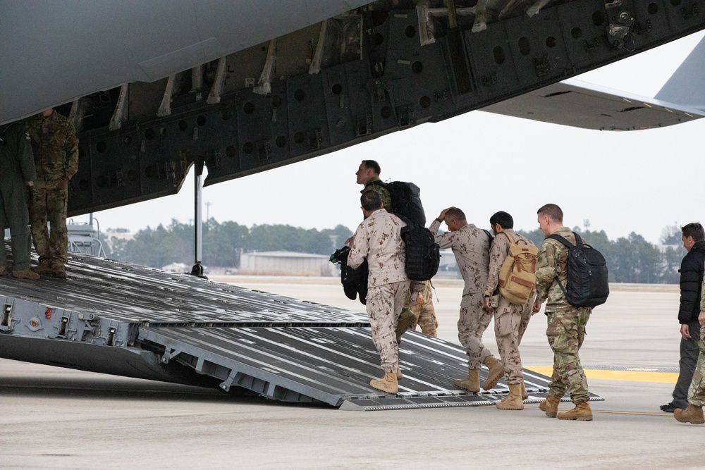 UAE delegates visit Fort Liberty for Airborne operations tour