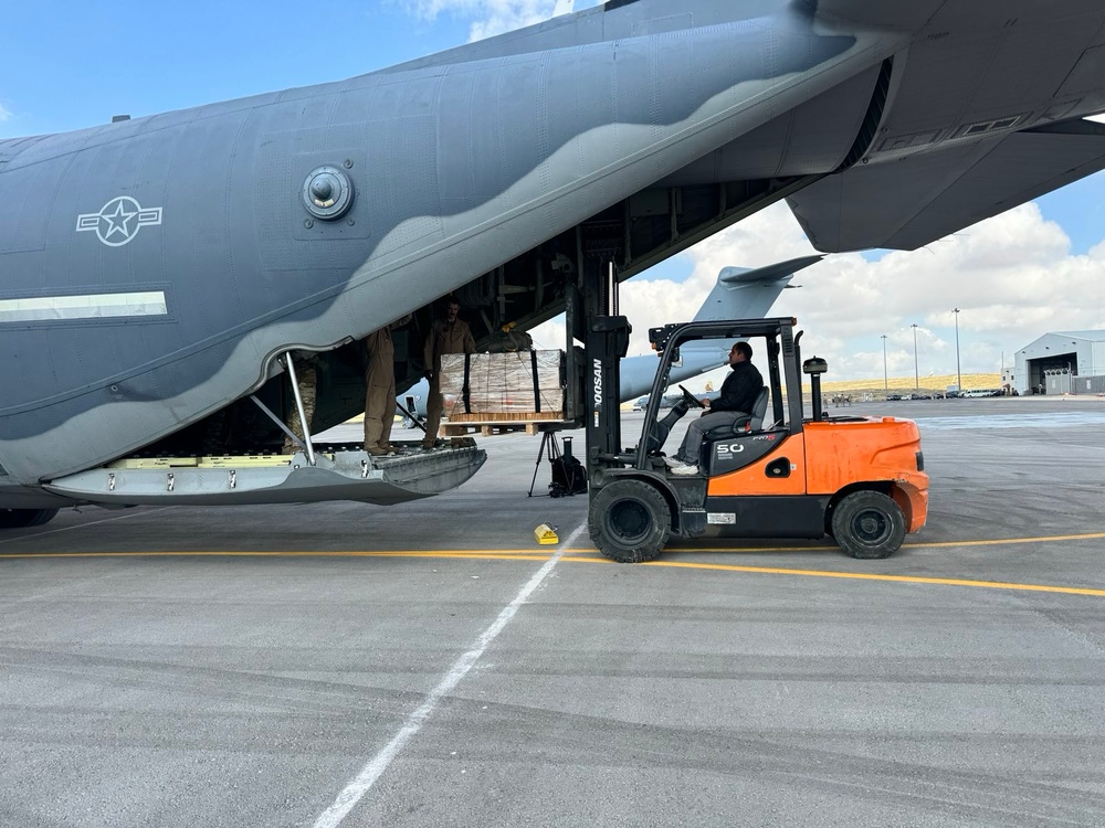 AFCENT Airmen Load Humanitarian Aid for Airdrop to Gaza