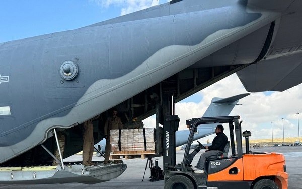 AFCENT Airmen Load Humanitarian Aid for Airdrop to Gaza