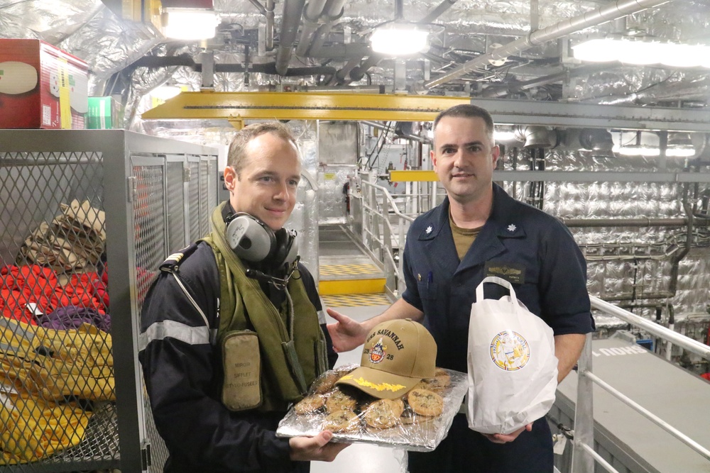 FS Prairial Officer meets with USS Savannah Commanding Officer