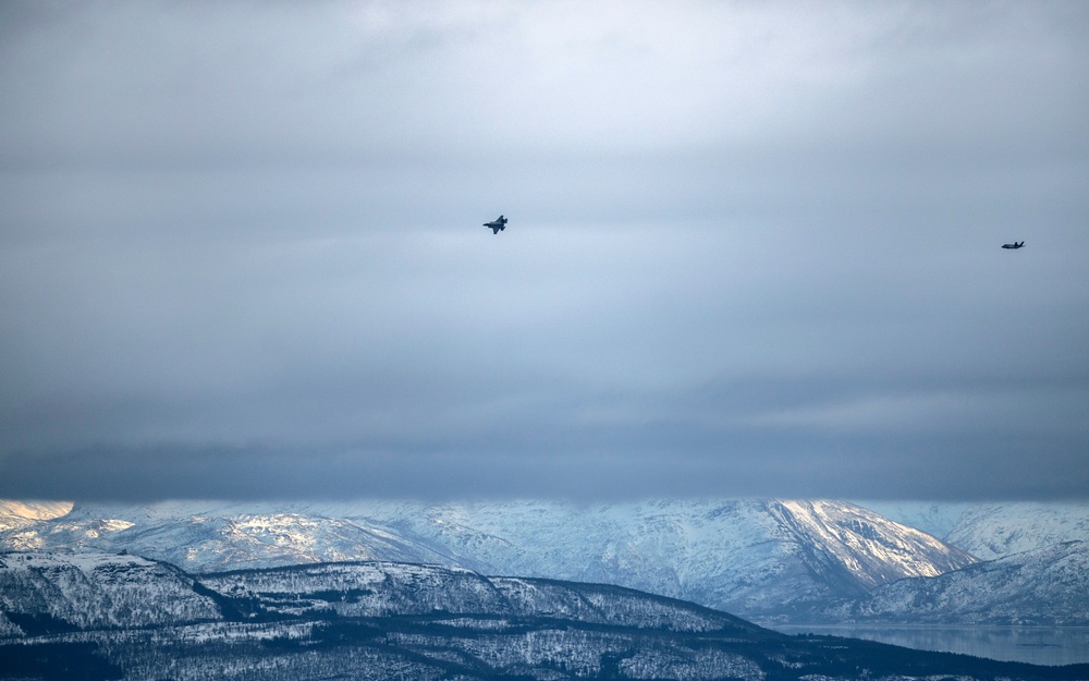 U.S. Marines with Marine Fighter Attack Squadron (VMFA) 542 and Royal Norwegian Air Force personnel participate in a media day