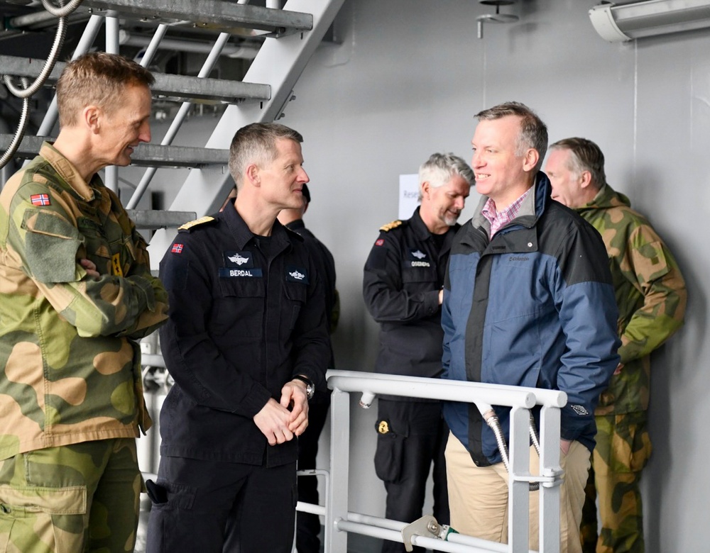 Under Secretary of the Navy Speaks With Senior Members of Norwegian Military