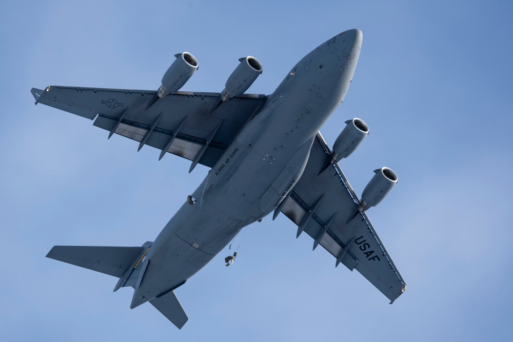 2-11 Airborne Paratroopers conduct all female jump for International Women’s Day