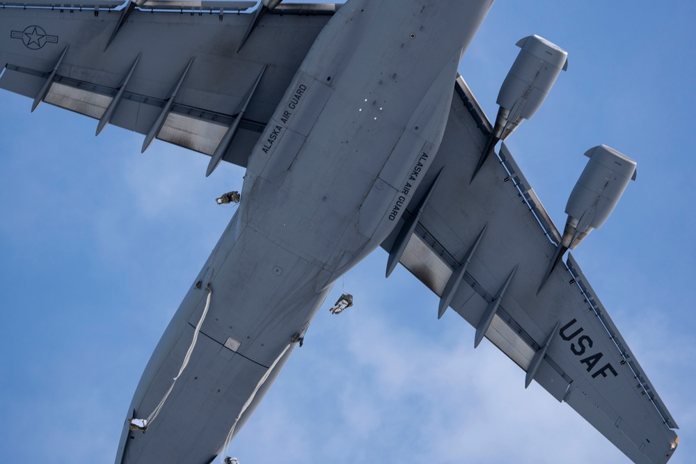 2-11 Airborne Paratroopers conduct all female jump for International Women’s Day