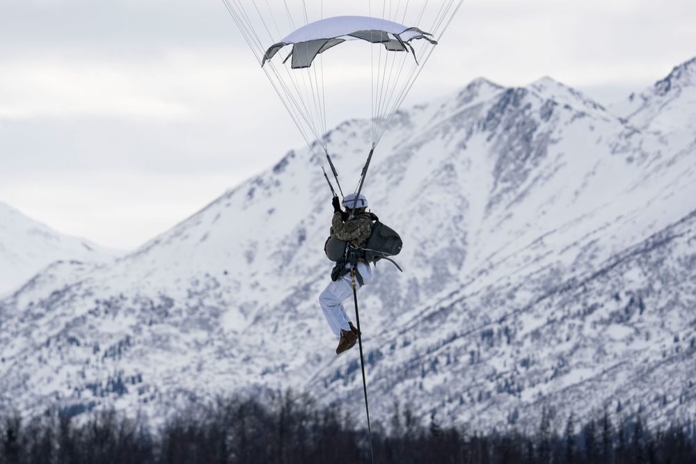 2-11 Airborne Paratroopers conduct all female jump for International Women’s Day