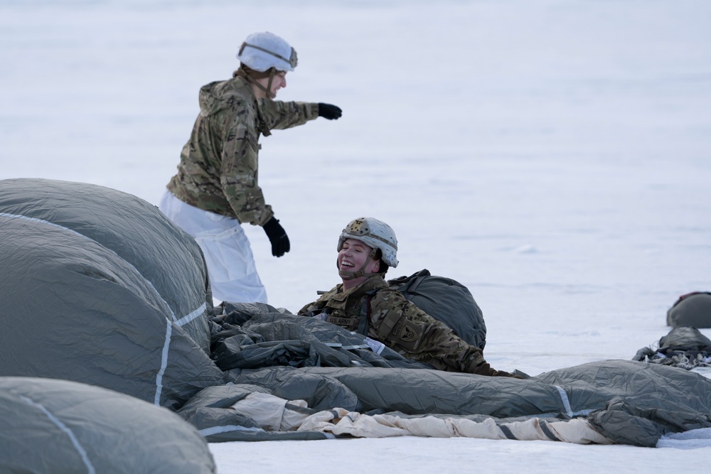 2-11 Airborne Paratroopers conduct all female jump for International Women’s Day