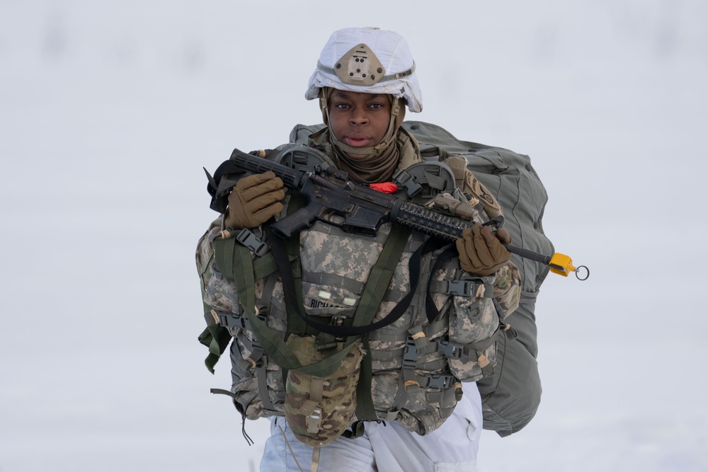 2-11 Airborne Paratroopers conduct all female jump for International Women’s Day