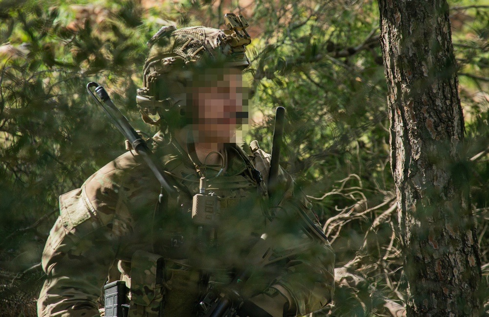 Green Beret performs performs special reconnaissance