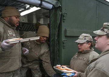 Compact field kitchen tested