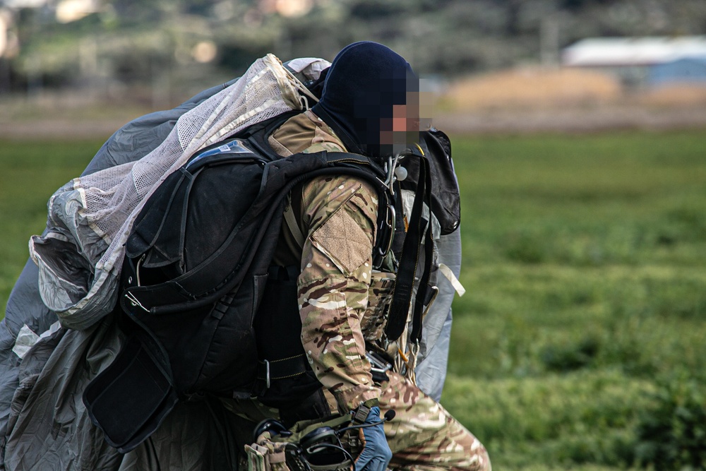 Greek SOF soldier returns to base