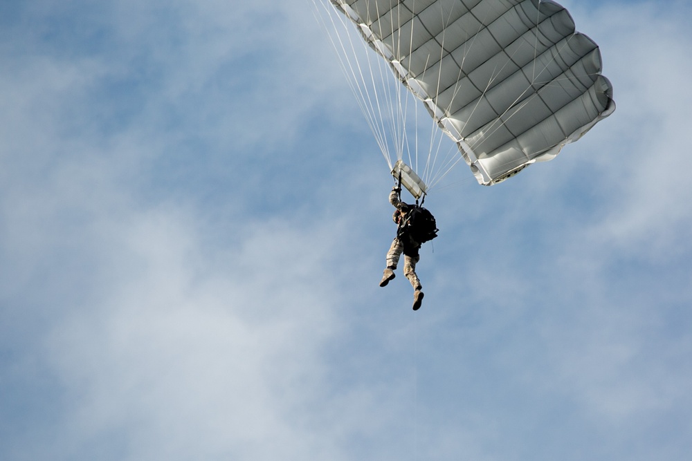 Greek soldier prepares to land on Megara drop zone