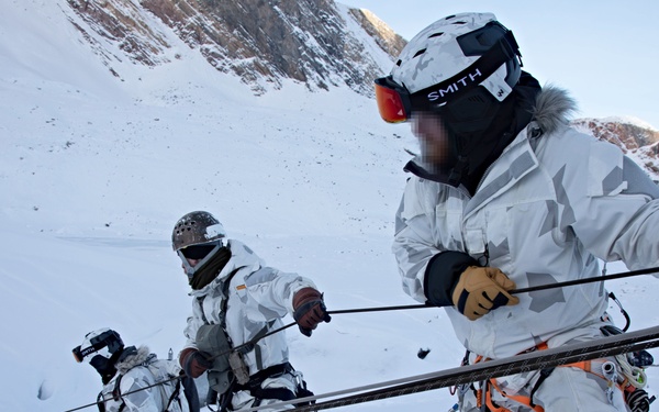 ARCTIC EDGE 24: SOMWTC &amp; Danish Special Operation Forces Rescue Simulated Casualty