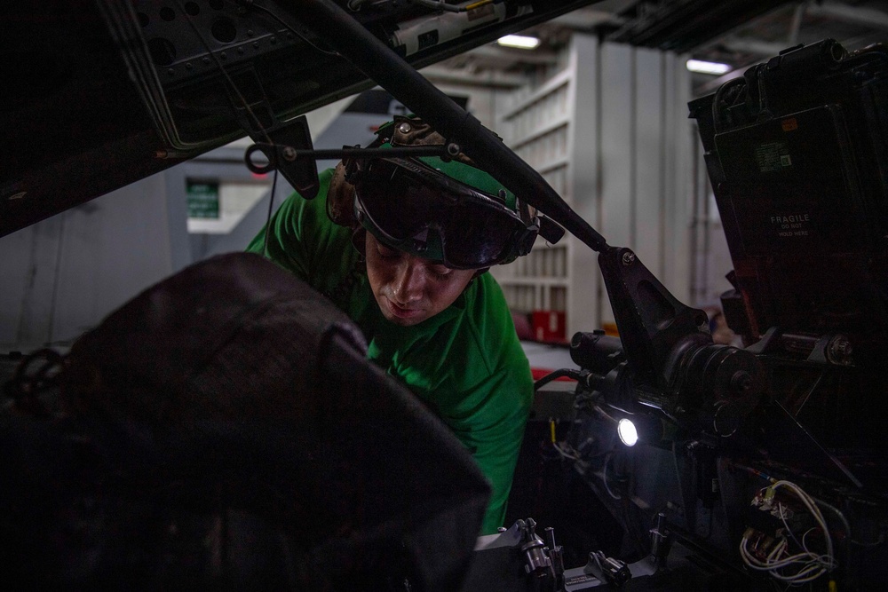 USS Dwight D. Eisenhower Conducts Routine Maintenance in the Red Sea