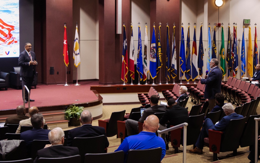 AMCOM leaders stress obsolescence, supply chain risks, partnerships during industry briefings