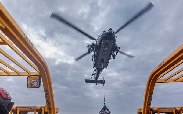 USS Dwight D. Eisenhower Conducts Vertical Replenishment with USNS Supply in the Red Sea