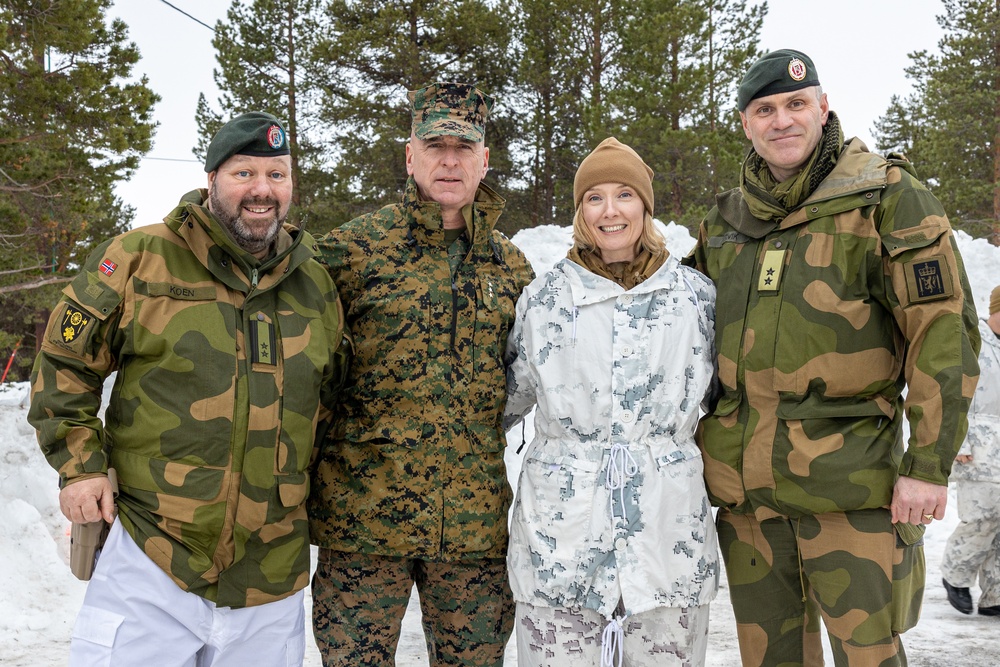 U.S. Marine Corps and Norwegian army leadership visit NATO service members during Exercise Nordic Response 24