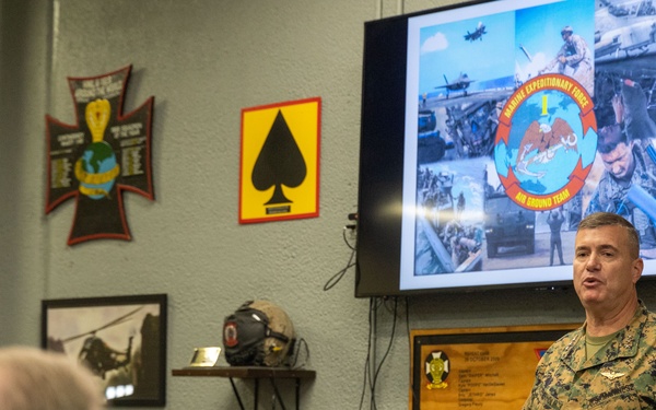 I MEF Commanding General Briefs at APEX Presentation